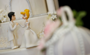 Corte anuló fianza y ordenó prisión preventiva para banquetera acusada de estafar a matrimonios