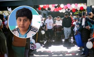 Entre aplausos y gritos de justicia: así despidieron a Alejandro Águila, niño asesinado en encerrona