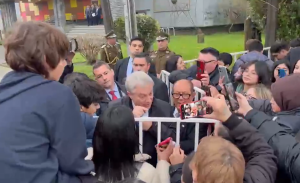 ¿Por qué la mujer que increpó al presidente José Antonio Kast en Villarrica fue detenida?