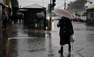 Vuelve la lluvia a Santiago: conoce qué día presentará precipitaciones esta semana