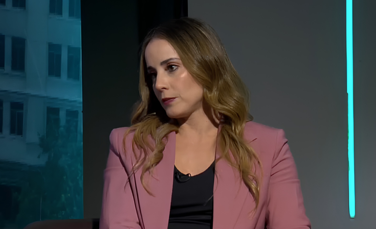 “Que esta niñita no hable más hueás”: Mara Sedini destapó dura orden que recibió desde el gobierno