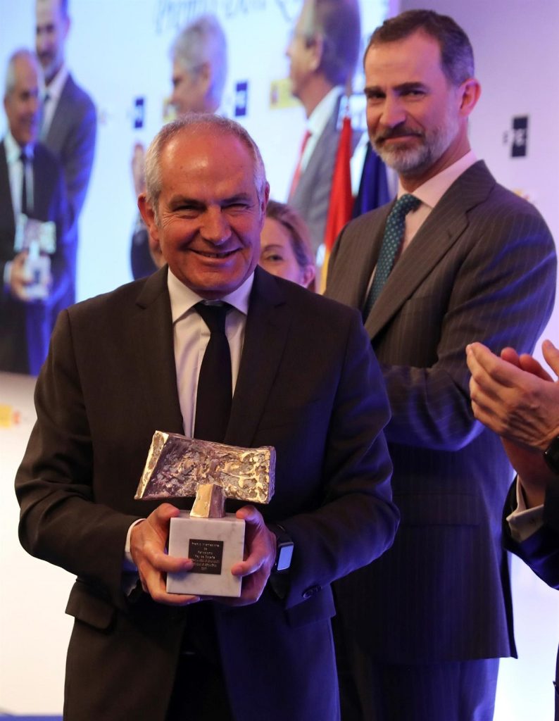 La historia poco conocida del primer marido de Mónica Pérez: es un importante periodista español