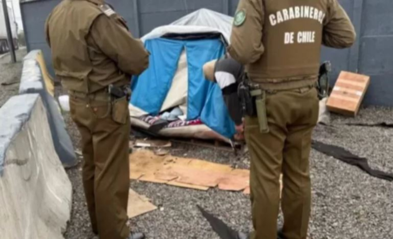Hallan a familia con bebé de 5 meses viviendo en una carpa en Chillán en medio del frío extremo