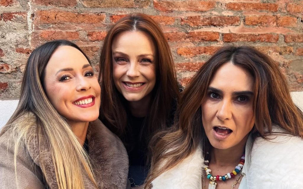 Claudia Conserva con Maly Jorquiera y Yazmín Vásquez
