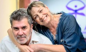 Claudia Conserva sorprendió con romántica dedicatoria a Pollo Valdivia por sus 60 años: 