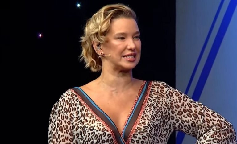 Claudia Schmitd reveló la dolorosa decisión que marcó su infancia: 