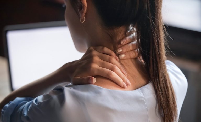 El dolor también aumenta en invierno: cinco claves para prevenir molestias musculares y articulares