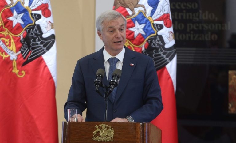 ¿Bajó la aprobación a José Antonio Kast? Conoce los resultados de la última encuesta Cadem
