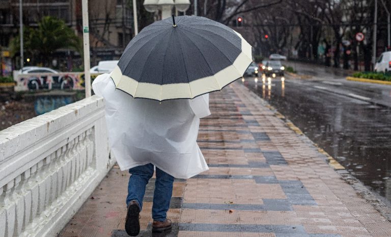 Los 4 frentes de lluvia, viento y nieve para la próxima semana en la zona centro y sur del país
