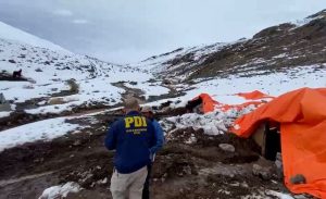 Hallan con vida a dos personas que estaban desaparecidas tras el sistema frontal en Alto del Carmen