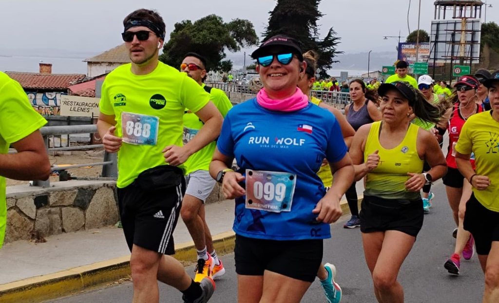 La meteoróloga de TVN, Arlette Chacón, es amante del running