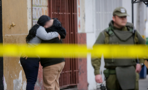 El crudo relato de hombre que rescató a chofer de bus RED que se incendió: "Lo único que me pedía.."