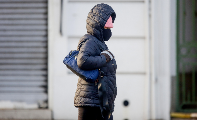 Advierten frío extremo en Santiago: revisa las comunas que podrían acercarse a los 0°C