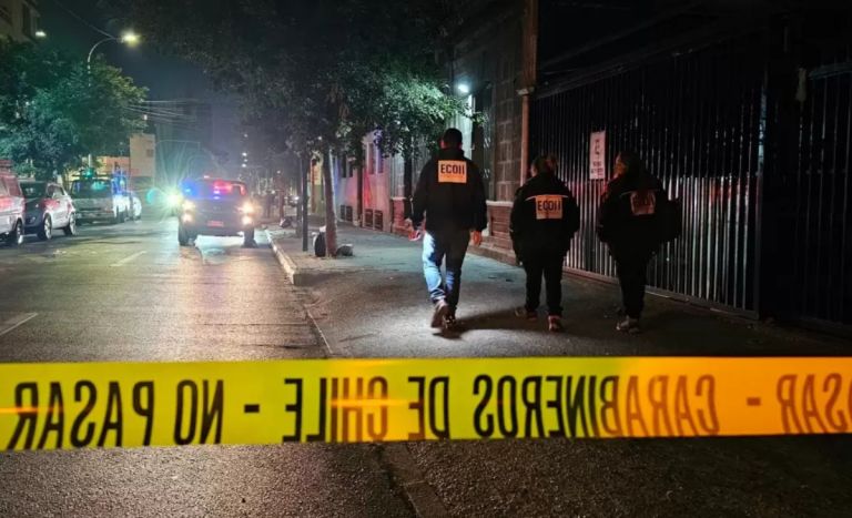 Hombre de nacionalidad colombiana muere tras ser baleado al interior de cité en Estación Central