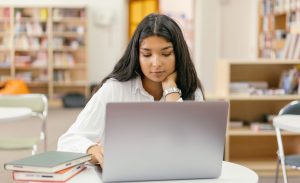 Las 20 carreras técnicas que puedes estudiar en menos de 5 semestres y superan el millón de sueldo