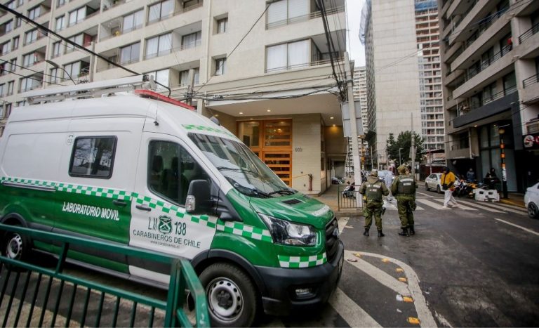 Tragedia en Santiago Centro: adulto mayor de 85 años falleció tras caer desde el piso 11 de edificio