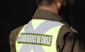 Dan de baja a carabinero que envió mensajes a adolescente detenida en San Fernando: "Eres muy linda"