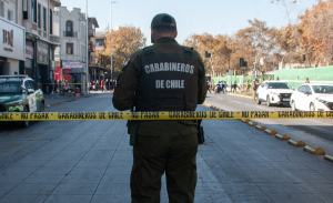 Asalto a carabinero de civil terminó con adolescente de 16 años baleado: sus cómplices huyeron