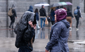 Pronostican ciclón extratropical que dejaría lluvia y fuertes vientos en la zona central