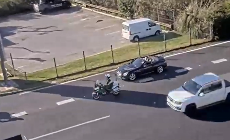 Detienen a conductor que iba a 185 km/h en Costanera Norte: también iba ebrio e incumplió cautelar