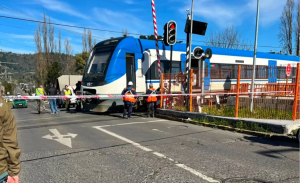 Adulto mayor de 73 años muere tras ser impactado por tren de pasajeros en Temuco