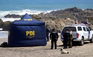 Investigan hallazgo de dos personas fallecidas en playa de Cartagena: PDI indaga posible homicidio