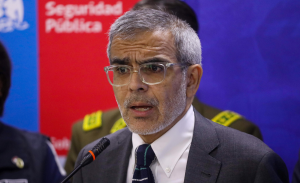Reportan intento de asalto a escolta de exministro Luis Cordero en Vitacura: hay 5 detenidos