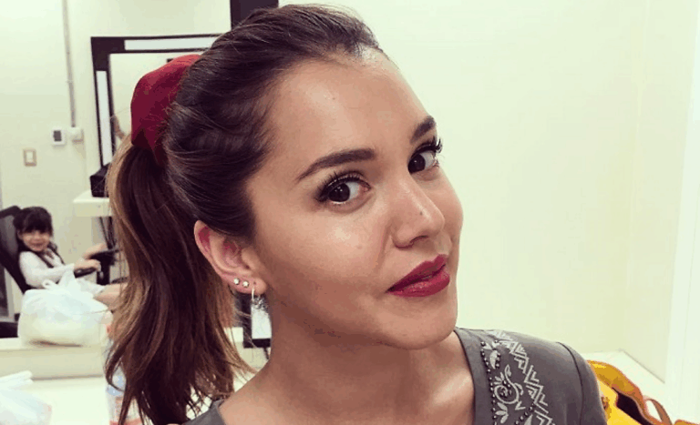 Caro Mestrovic presumió su avanzada guatita en especial sesión de fotos junto a su pareja