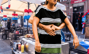¿Cómo hacer la maniobra de Heimlich? El paso a paso que puede salvar una vida este 18 de septiembre