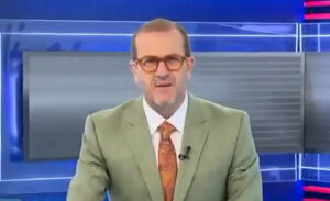 Animador peruano de TV se enojó con camarógrafo y cortó despacho en vivo: respondió a críticas