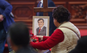 Así fue el velorio de Camilo Escalona: figuras políticas llegaron a hacerle guardia de honor