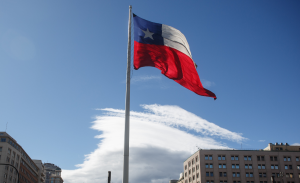¿Cuándo hay que izar la bandera en Fiestas Patrias? No instalarla arriesga multas