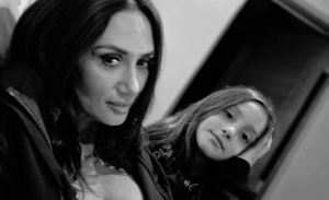 Hija menor de Pamela Díaz sorprendió con gran talento musical: 