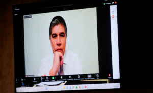 Actitud "incómoda" de víctima y llamativos mensajes: los testimonios que complican a Manuel Monsalve