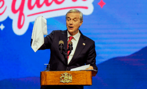“Dicen que somos fome”: las frases que llamaron la atención en la paya de José Antonio Kast