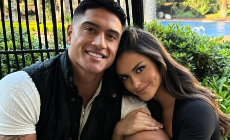 Sammis Reyes reaccionó a los rumores de crisis con Emilia Dides con inesperado gesto en redes
