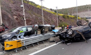 Fatal choque múltiple en Huechuraba un camión impactó a 8 vehículos en La Pirámide