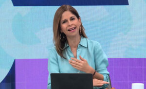 Karina Álvarez dio la bienvenida en pantalla a periodista que se sumó a 'Contigo en directo'