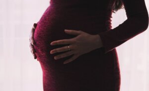Para evitar envejecimiento biológico de la madre: ¿cuánto hay que esperar entre un embarazo y otro?