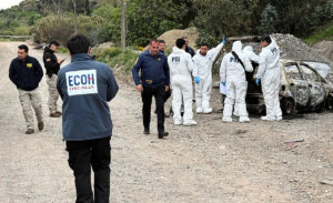 Macabro hallazgo en San Bernardo: encuentran cuerpo calcinado en maletero de auto incendiado
