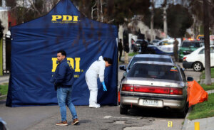 Cuerpo sin vida y con impactos balísticos fue encontrado en plena vía pública en Temuco