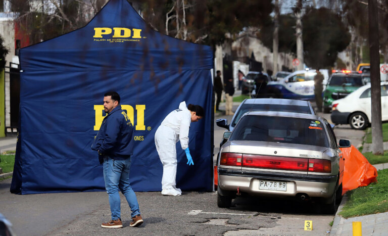 Cuerpo sin vida y con impactos balísticos fue encontrado en plena vía pública en Temuco