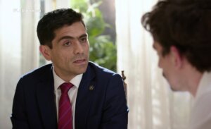 "Es un perro y no le gusta perder": Etienne Bobenrieth apareció en 'La Baronesa' con nuevo personaje