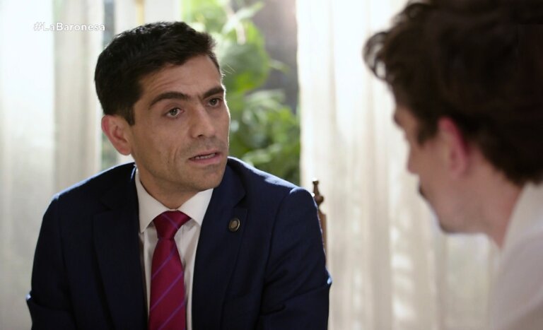 "Es un perro y no le gusta perder": Etienne Bobenrieth apareció en 'La Baronesa' con nuevo personaje