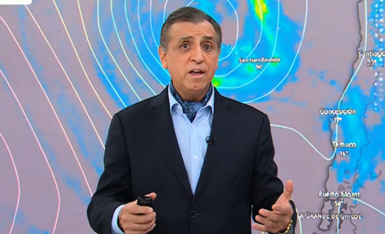 Iván Torres volvió a las noticias AM: bajó 15 kilos y explicó por qué usa un pañuelo en el cuello