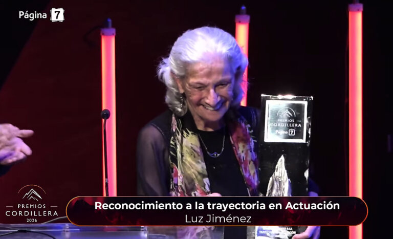 Luz Jiménez emocionó con discurso al recibir importante reconocimiento en Premios Cordillera 2026
